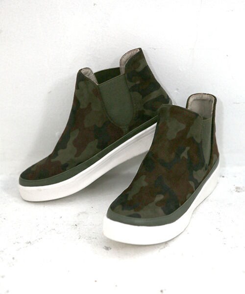 GLOBAL WORK（グローバルワーク）の「【WEB限定先行予約】ハイカットスリッポンSS（シューズ・レディース・ホワイト(キャンバス)05/ブラック(フェイクスエード)09/ブラック(キャンバス)10/グレー(フェイクスエード)18/カモフラ(フェイクスエード)75・Ｓ(22-22.5cm)/Ｍ(23-23.5cm)/Ｌ（24-24.5cm））」の5枚目の写真