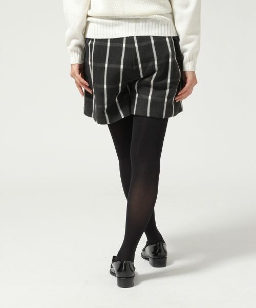 LEPSIM（レプシィム）の「【NEW ARRIVAL】ＴＲモッサガラショートパンツ（パンツ・レディース・ホワイト/チャコールグレー/ネイビー・Ｍ/Ｌ）」の8枚目の写真
