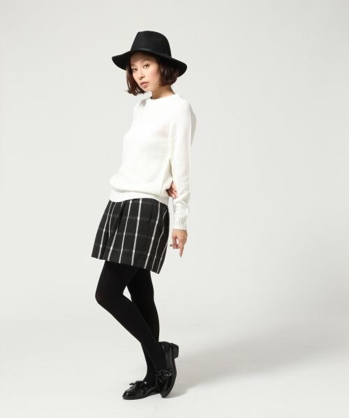 LEPSIM（レプシィム）の「【NEW ARRIVAL】ＴＲモッサガラショートパンツ（パンツ・レディース・ホワイト/チャコールグレー/ネイビー・Ｍ/Ｌ）」の4枚目の写真