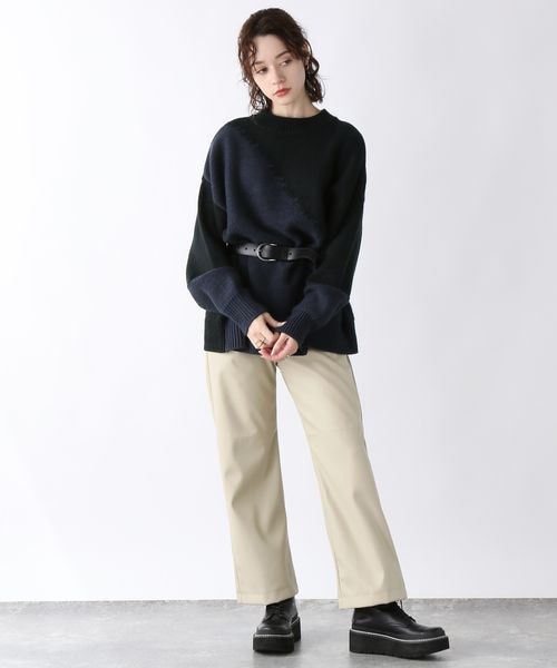 JEANASIS(ジーナシス)の「レザーキリカエストレートパンツ(パンツ・レディース・ブラック(09)/グレージュ(11)・S/M)」の6枚目の写真