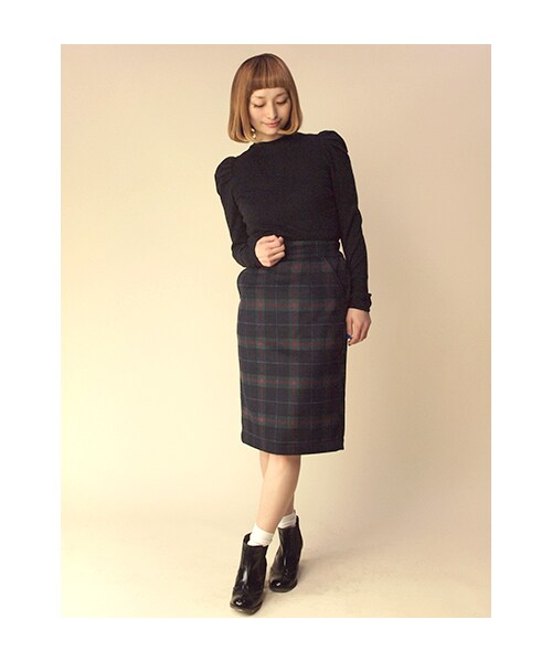 w closet（ダブルクローゼット）の「パワーショルダーハイネックプルオーバー（トップス・レディース・ネイビー×グリーンボーダー/オフホワイト/グレー/ブラック/ボルドー×ネイビーボーダー/オフホワイト×ブラックボーダー・FREE）」の14枚目の写真