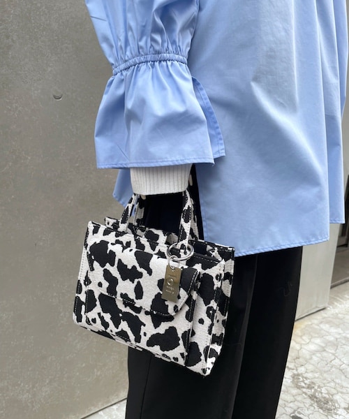 mystic(ミスティック)の「loti ポケットミニスクエアBAG(トートバッグ・レディース・ホワイトその他1/ブラック/ブラックその他1・ONE)」の1枚目の写真