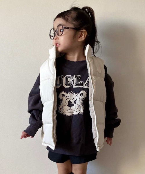 CIAOPANIC TYPY（チャオパニックティピー）の「【KIDS】フェイクダウン配色モンスターベスト/中綿ベスト（ダウンベスト・キッズ・アイボリー/キャメル/ブラック・S/M/L/XL）」の2枚目の写真