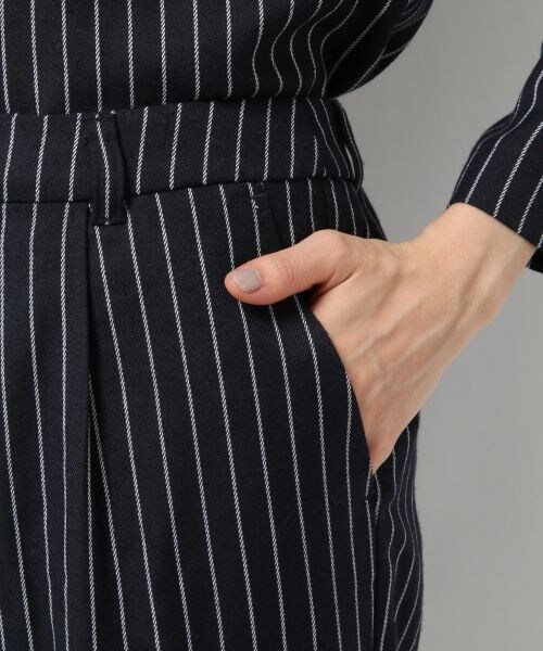 LOWRYS FARM(ローリーズファーム)の「アソートガラテーパードパンツ/mikoa(パンツ・グレー*ストライプ/チェック/ネイビー*ストライプ・M/L)」の7枚目の写真