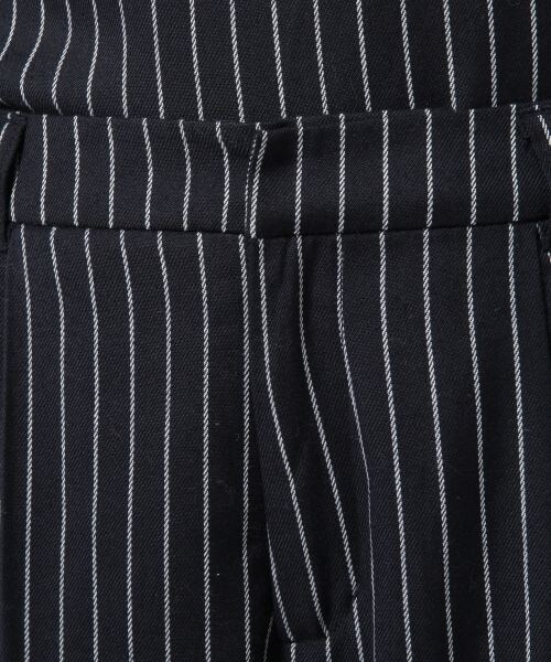 LOWRYS FARM(ローリーズファーム)の「アソートガラテーパードパンツ/mikoa(パンツ・グレー*ストライプ/チェック/ネイビー*ストライプ・M/L)」の6枚目の写真