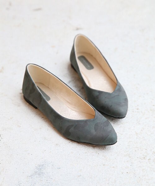 GLOBAL WORK（グローバルワーク）の「ポインテッドバレエ（シューズ・レディース・ブラック(09)/バイカラー(35)/ゴールド(60)/カモフラ(78)・Ｓ/Ｍ/Ｌ）」の2枚目の写真