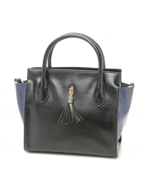 LEPSIM（レプシィム）の「【NEW ARRIVAL】タッセルミニトート（バッグ・レディース・ブラック×ネイビー/レッド/ライトベージュ×ホワイト/ライトブルー・ONE SIZE）」の6枚目の写真