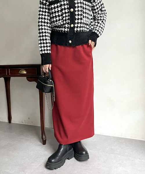 prose verse（プロズヴェール）の「【バックウエストゴム仕様】起毛ナロースカート（スカート・レディース・ベージュ/レッド/カーキ/ブラック・F）」の4枚目の写真