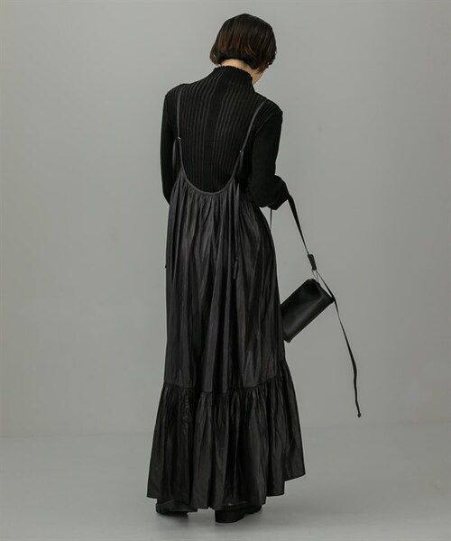 KBF(ケイビーエフ)の「蛋糕細肩帶洋裝(ワンピース/ドレス・レディース・炭灰色/鐵灰色/棕色・炭灰色/鐵灰色/棕色)」の16枚目の写真