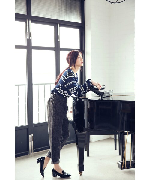 ORENDA（オレンダ）の「粗細條紋雙口袋簡約上衣（トップス・レディース・藍・F）」の3枚目の写真