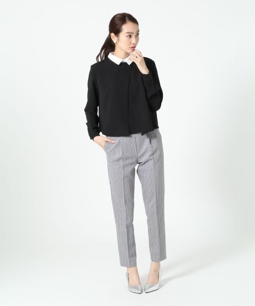 A part by(アパートバイ)の「TCレジメンタルSテーパーパンツ(パンツ・レディース・ホワイト/グレー/グリーン/ネイビー・M/L)」の6枚目の写真