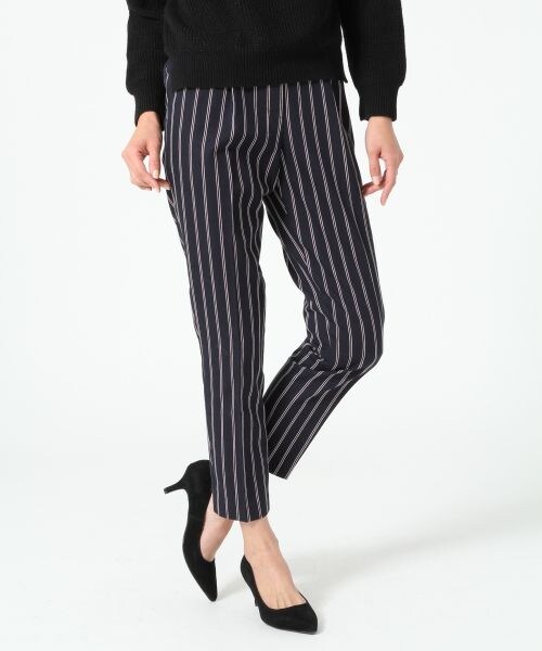 A part by(アパートバイ)の「TCレジメンタルSテーパーパンツ(パンツ・レディース・ホワイト/グレー/グリーン/ネイビー・M/L)」の4枚目の写真