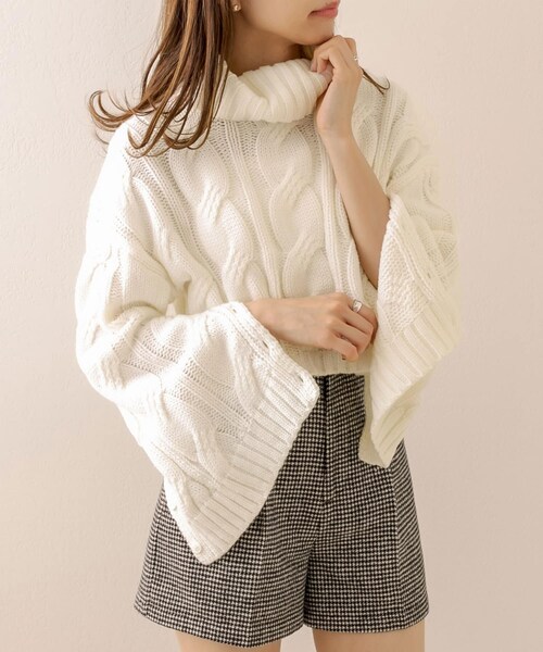 OLIVE des OLIVE（オリーブデオリーブ）の「袖スリットケーブルニット（ニット/セーター・レディース・オフホワイト/ベージュ/ブラック・FREE）」の3枚目の写真