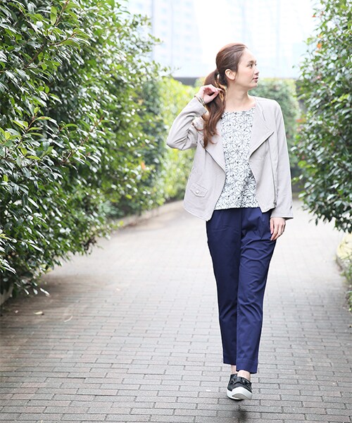 GLOBAL WORK（グローバルワーク）の「【一部カラー先行予約】ポインテッドスリッポン（シューズ・レディース・ホワイト(05)/【先行予約】パンチングホワイト(06)/ブラック(09)/【先行予約】パンチングブラック(10)/【先行予約】パンチングゴールド(60)/ブルー(85)・Ｓ/Ｍ/Ｌ）」の7枚目の写真