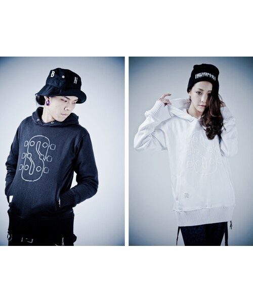 Slightly Numb（スライトリーナム）の「S-LOGO HOODIE（トップス・White/Black・01/02/03）」の5枚目の写真