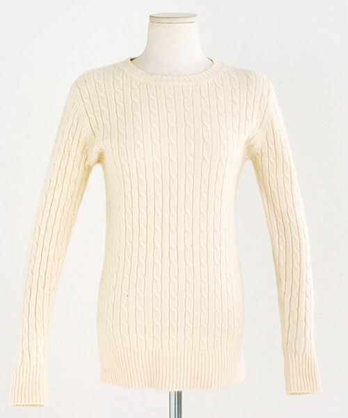 DHOLIC（ディーホリック）の「ラウンドネックケーブルスリムニット（ニット/セーター・レディース・ディープスカイブルー/ライトピンク/ライトベージュ/ホワイトアイボリー/レッド/ブラック/ブルー・free）」の2枚目の写真