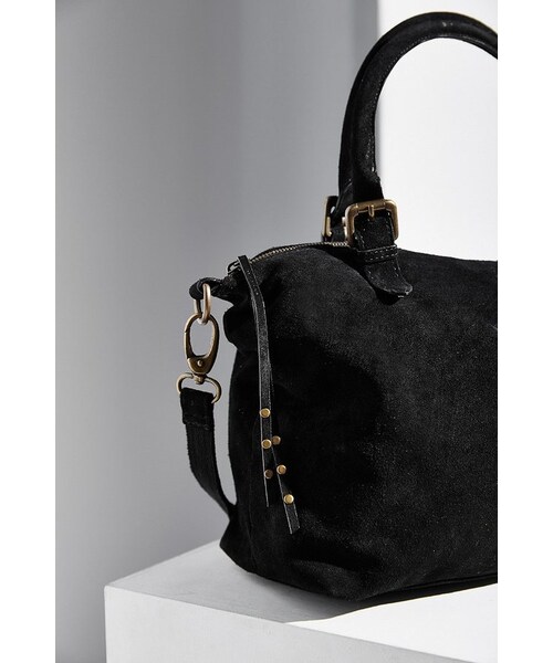 URBAN OUTFITTERS（アーバンアウトフィッターズ）の「Ecote Fern Suede Tote Bag（トートバッグ・レディース・BLACK・ONE SIZE）」の5枚目の写真