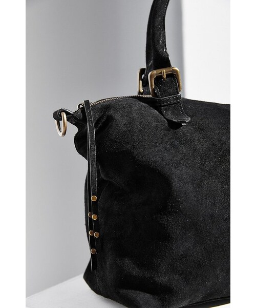URBAN OUTFITTERS（アーバンアウトフィッターズ）の「Ecote Fern Suede Tote Bag（トートバッグ・レディース・BLACK・ONE SIZE）」の6枚目の写真