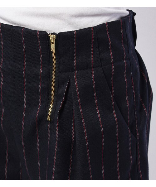 PAGEBOY（ページボーイ）の「ダブルジップフロントストライプショートパンツ（パンツ・レディース・ブラック系/ベージュ系/レッド系/イエロー系/グリーン系/ネイビー系）」の9枚目の写真