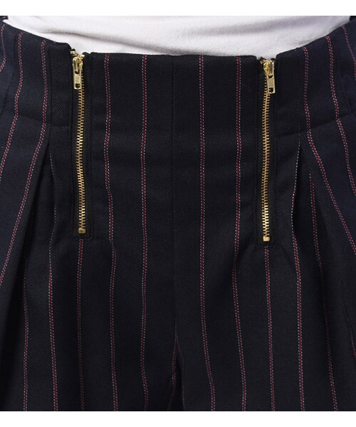 PAGEBOY（ページボーイ）の「ダブルジップフロントストライプショートパンツ（パンツ・レディース・ブラック系/ベージュ系/レッド系/イエロー系/グリーン系/ネイビー系）」の10枚目の写真