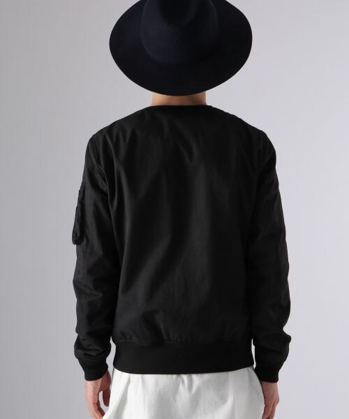 HARE(ハレ)の「【先行予約】ノーカラーMA-1(ジャケット/アウター・メンズ・オフホワイト/ブラック/ネイビー・S/M/L)」の6枚目の写真