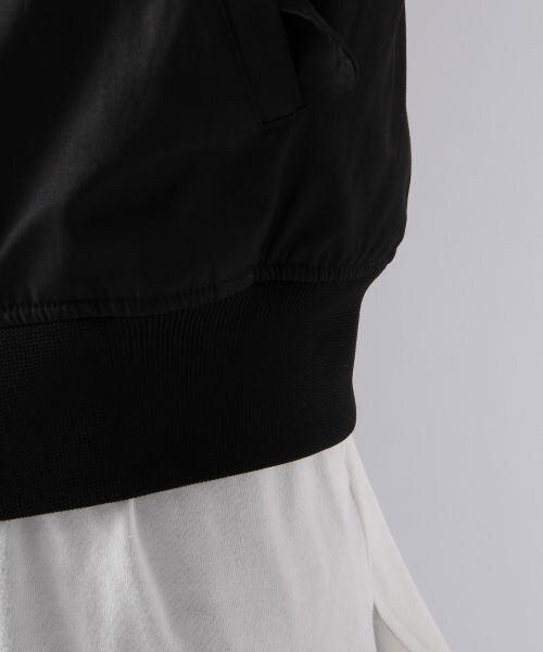 HARE(ハレ)の「【先行予約】ノーカラーMA-1(ジャケット/アウター・メンズ・オフホワイト/ブラック/ネイビー・S/M/L)」の14枚目の写真
