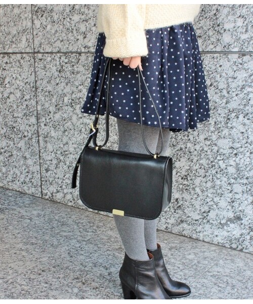 ADAM ET ROPE'(アダムエロペ)の「【15SS 先行予約】スプリットレザースクエアーショルダバッグ【春の新作】(バッグ・レディース・ブラック/イエロー・M)」の3枚目の写真