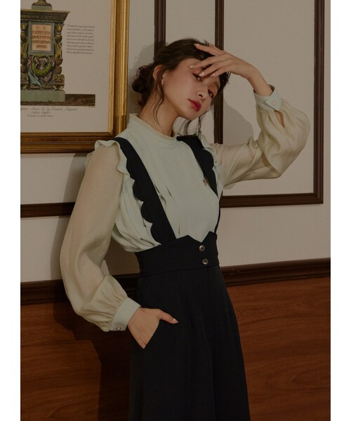 Marjorie（マージョリー）の「波光瀲豔，平塔克小立領荷葉拼接上衣（トップス・レディース・米白/淺薄荷・S/M）」の11枚目の写真