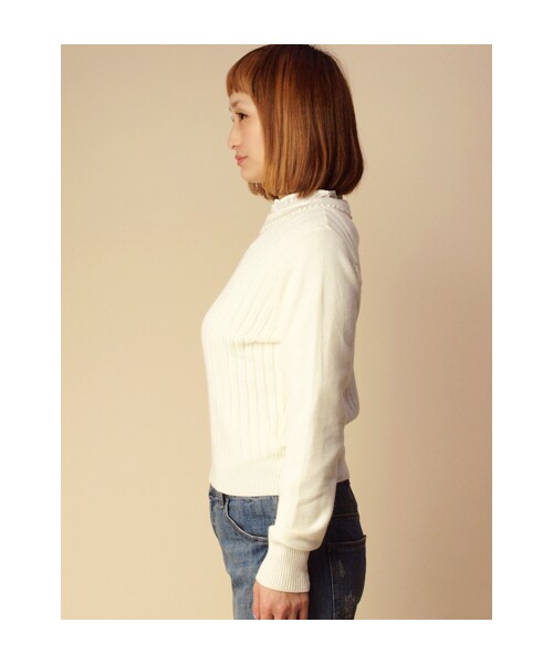 w closet(ダブルクローゼット)の「ワイドリブパール付きプルオーバー(トップス・レディース・オフホワイト/グレー/スモークピンク/ネイビー/オフホワイト×ブラック・FREE)」の7枚目の写真