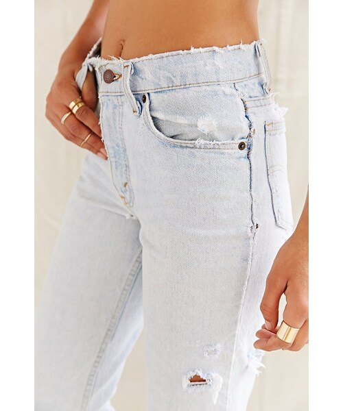 URBAN OUTFITTERS(アーバンアウトフィッターズ)の「Urban Renewal Recycled Bleach Capri Jean(デニムパンツ・レディース・INDIGO・L/S/XS/M)」の6枚目の写真