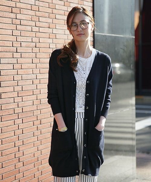 GLOBAL WORK（グローバルワーク）の「【WEB限定先行予約】Ｖネックロングカーデ長袖（トップス・レディース・グレー12/ネイビー88・Ｍ/Ｌ）」の2枚目の写真