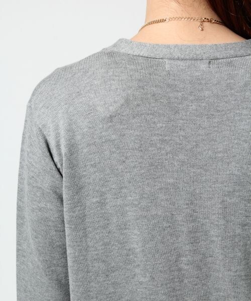 GLOBAL WORK（グローバルワーク）の「【WEB限定先行予約】Ｖネックロングカーデ長袖（トップス・レディース・グレー12/ネイビー88・Ｍ/Ｌ）」の14枚目の写真