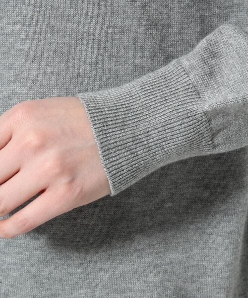GLOBAL WORK（グローバルワーク）の「【WEB限定先行予約】Ｖネックロングカーデ長袖（トップス・レディース・グレー12/ネイビー88・Ｍ/Ｌ）」の11枚目の写真