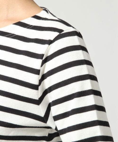 LEPSIM(レプシィム)の「【NEW ARRIVAL】ボーダーキリカエボートネックプルオーバー(トップス・レディース・オフ×ブラック/トップグレー×オフ/ダークネイビー×イエロー/ダークネイビー×オフ・M/L)」の11枚目の写真