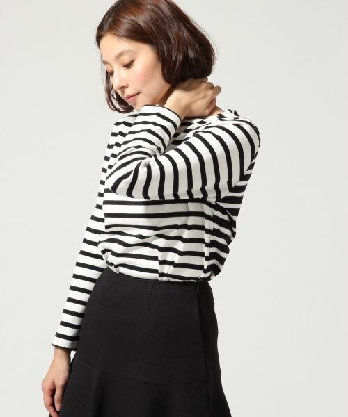 LEPSIM(レプシィム)の「【NEW ARRIVAL】ボーダーキリカエボートネックプルオーバー(トップス・レディース・オフ×ブラック/トップグレー×オフ/ダークネイビー×イエロー/ダークネイビー×オフ・M/L)」の1枚目の写真