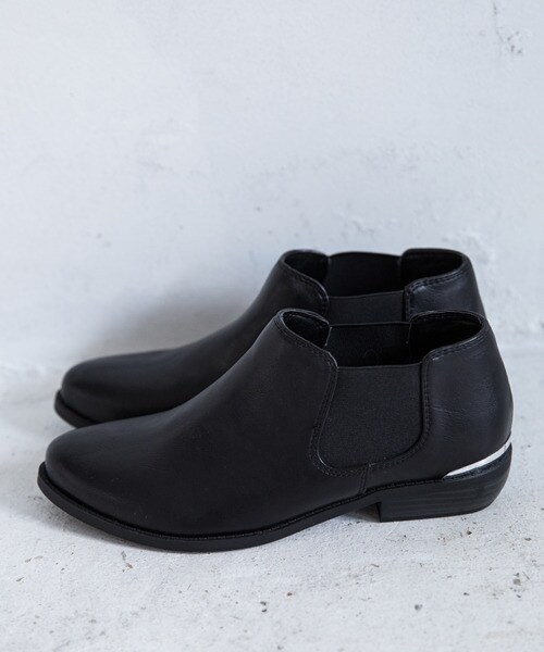 JEANASIS(ジーナシス)の「【先行予約】サイドゴアアンクルブーツ(シューズ・レディース・ブラック×シルバー/ブラック×ゴールド・M(23~24)/L(24~25))」の1枚目の写真