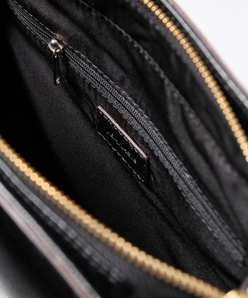 JEANASIS（ジーナシス）の「【先行予約】フロントキートートバック（バッグ・レディース・オフホワイト/ブラック/ブラウン・FREE）」の7枚目の写真