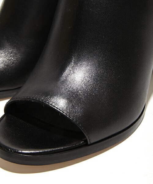 FABIO RUSCONI（ファビオルスコーニ）の「FABIO RUSCONI 『LAU』 スタックドヒールサンダル（サンダル・レディース・ホワイト/ブラック・36/37/38/39）」の12枚目の写真