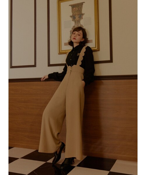 Marjorie（マージョリー）の「和平之丘，花瓣造型修身腰封吊帶褲（パンツ・レディース・卡其/深藍・XS/S/M）」の4枚目の写真