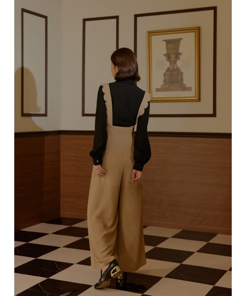 Marjorie（マージョリー）の「和平之丘，花瓣造型修身腰封吊帶褲（パンツ・レディース・卡其/深藍・XS/S/M）」の6枚目の写真