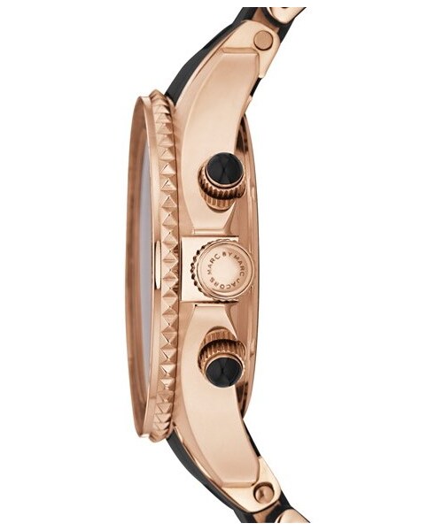 Marc by Marc Jacobs（マークバイマークジェイコブス）の「MARC BY MARC JACOBS 'Rock' Chronograph Silicone Bracelet Watch（アナログ腕時計・レディース・Rose Gold/ Black）」の4枚目の写真