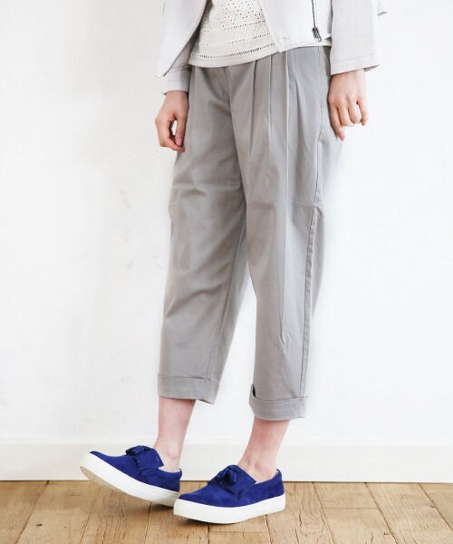 GLOBAL WORK（グローバルワーク）の「【WEB限定先行予約】ワイドテーパードパンツ（パンツ・レディース・ブラック09/ライトグレー12/ネイビー88・Ｍ/Ｌ）」の2枚目の写真