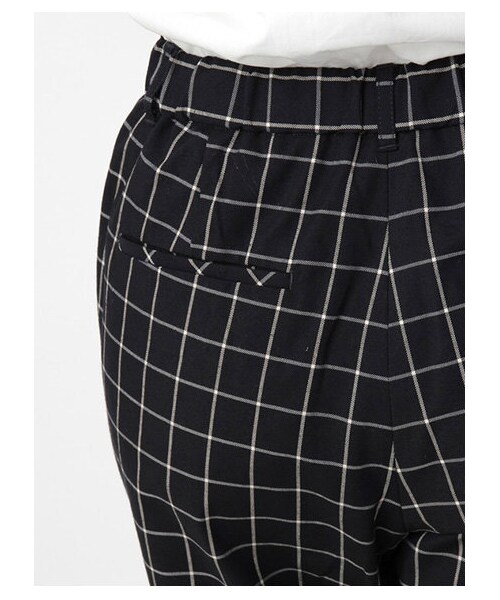 earth music&ecology(アースミュージックアンドエコロジー)の「・ウィンドペンタックテーパードパンツ(パンツ・レディース・アイボリー/ブラック/ネイビー・S/M)」の5枚目の写真