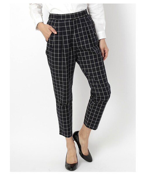 earth music&ecology(アースミュージックアンドエコロジー)の「・ウィンドペンタックテーパードパンツ(パンツ・レディース・アイボリー/ブラック/ネイビー・S/M)」の9枚目の写真