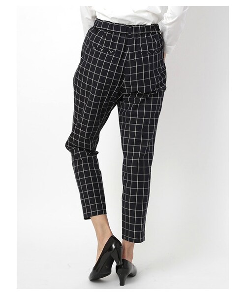 earth music&ecology(アースミュージックアンドエコロジー)の「・ウィンドペンタックテーパードパンツ(パンツ・レディース・アイボリー/ブラック/ネイビー・S/M)」の3枚目の写真