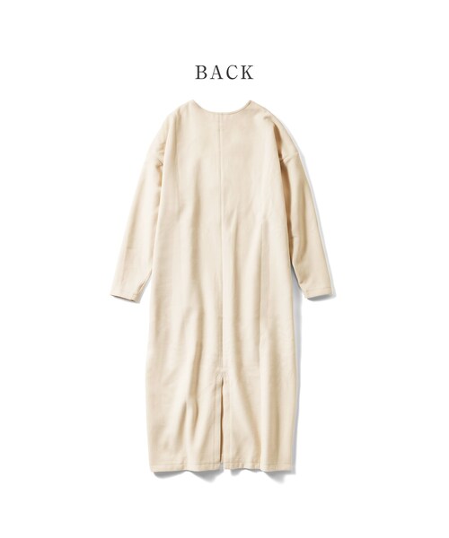 IEDIT（イディット）の「IEDIT[イディット] きくちあつこさんコラボ Vネックマキシワンピース〈アイボリー〉（レディースファッション > ワンピース・チュニック > ワンピース・レディース・ホワイト・身幅76.5/総丈133cm/身幅80/総丈134.5cm/身幅70/総丈131cm/身幅73/総丈132cm/身幅70/総丈139cm/身幅67/総丈130cm/身幅67/総丈122cm/身幅67/総丈138cm/身幅64/総丈129cm/身幅64/総丈121cm）」の4枚目の写真