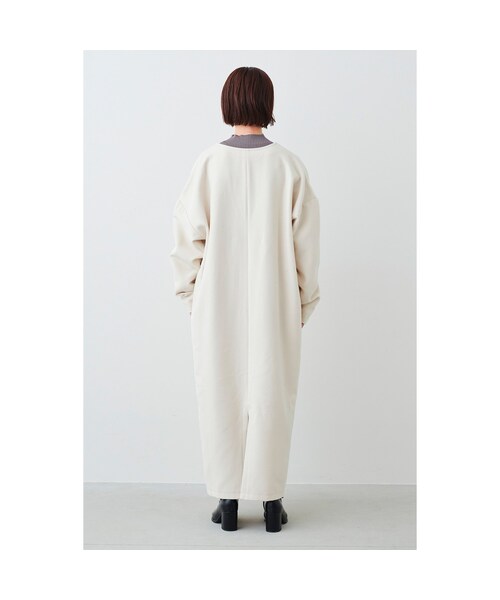 IEDIT（イディット）の「IEDIT[イディット] きくちあつこさんコラボ Vネックマキシワンピース〈アイボリー〉（レディースファッション > ワンピース・チュニック > ワンピース・レディース・ホワイト・身幅76.5/総丈133cm/身幅80/総丈134.5cm/身幅70/総丈131cm/身幅73/総丈132cm/身幅70/総丈139cm/身幅67/総丈130cm/身幅67/総丈122cm/身幅67/総丈138cm/身幅64/総丈129cm/身幅64/総丈121cm）」の10枚目の写真