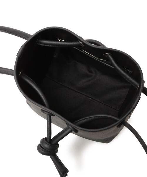 VASIC（ヴァジック）の「BOND MINI LEATHER（バッグ・レディース・BLACK/01・F）」の7枚目の写真
