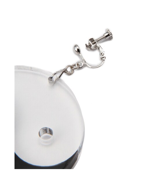 k3&co.(ケイスリーアンドコー)の「Yin-Yang Earings(アクセサリー・レディース・BLACK/WHITE/BLUE/RED・F)」の8枚目の写真