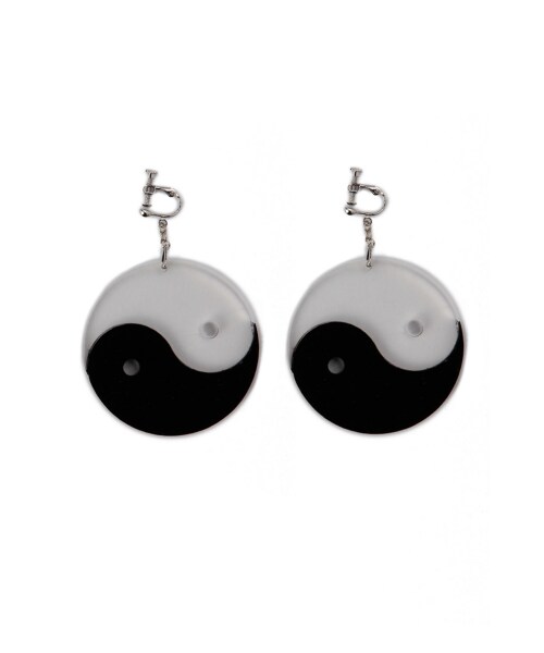 k3&co.(ケイスリーアンドコー)の「Yin-Yang Earings(アクセサリー・レディース・BLACK/WHITE/BLUE/RED・F)」の1枚目の写真